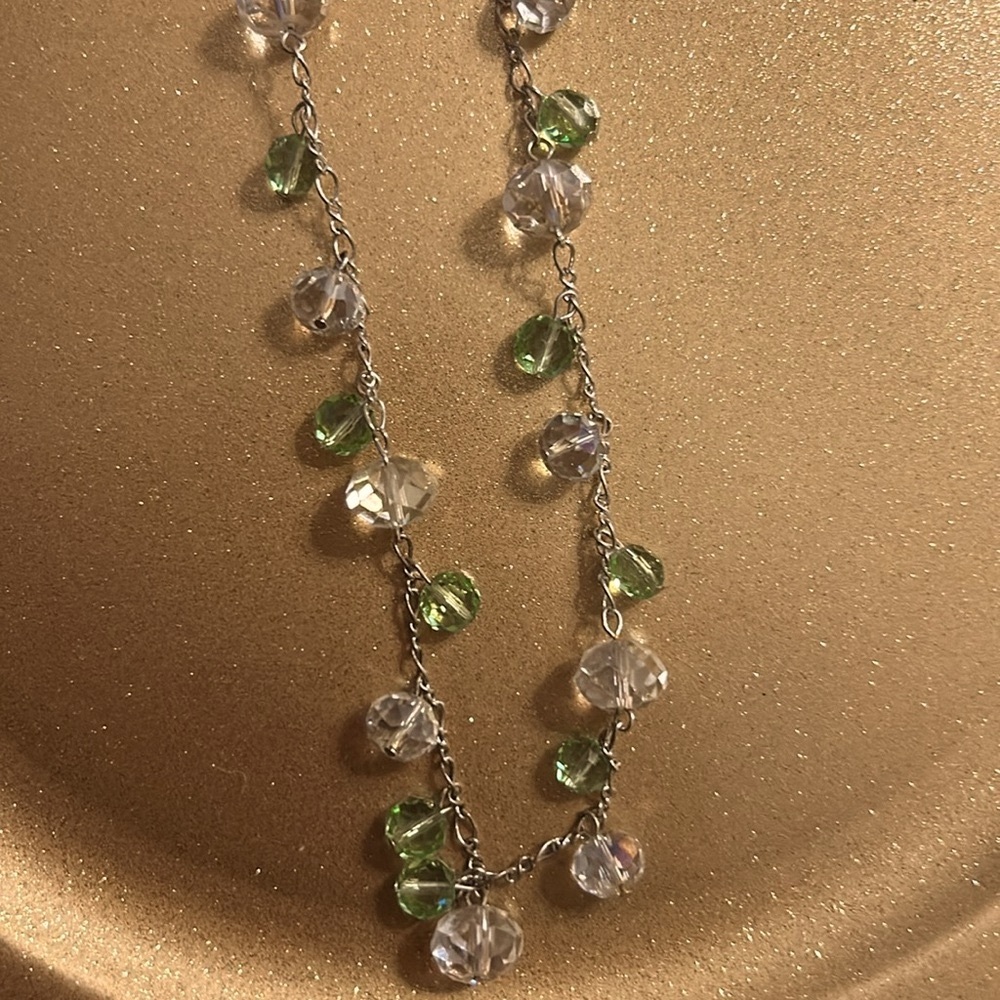 Elegant Set of Green & Clear Crystal Beads on Silver Chain; Matching Earrings - Picture 4 of 12